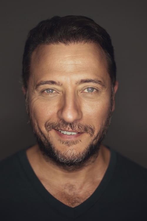 Yiğit özşener
