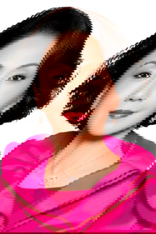 Shima Iwashita