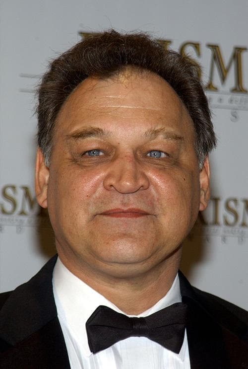 اد اوروس