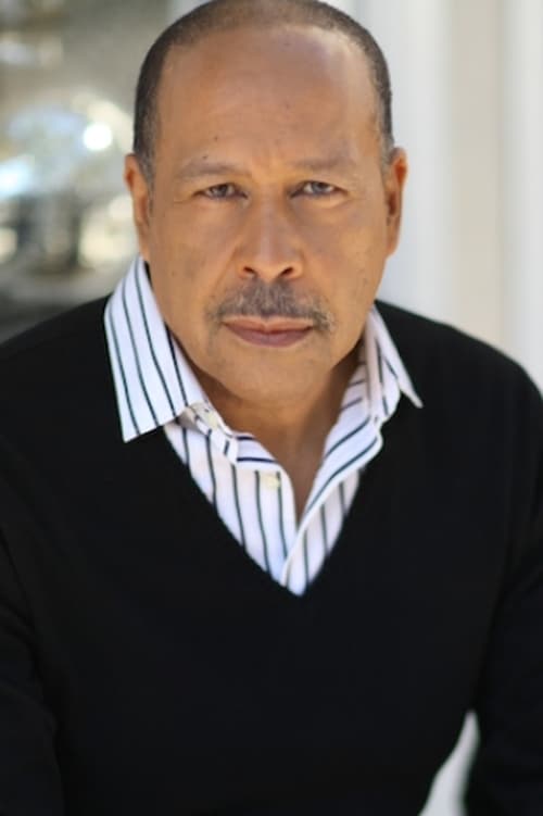 لنس E. نیکولز
