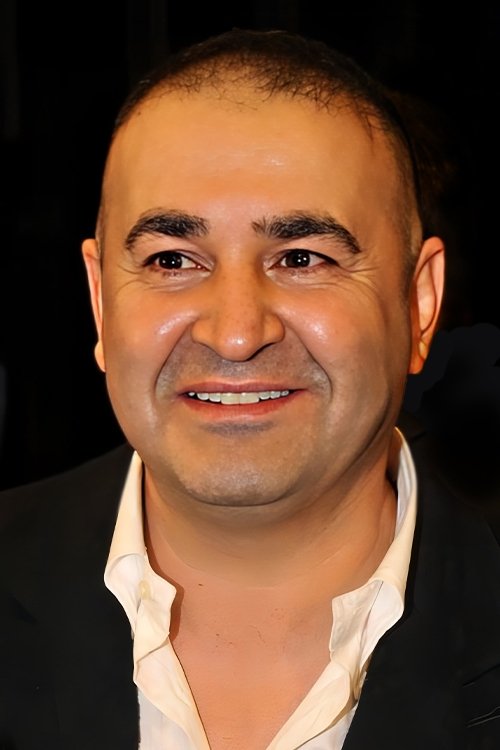 şafak Sezer
