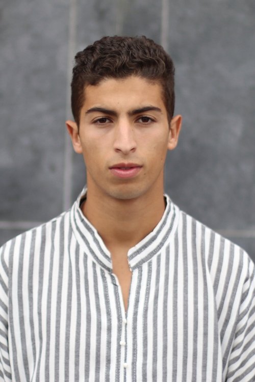 نزار ال مانوزی