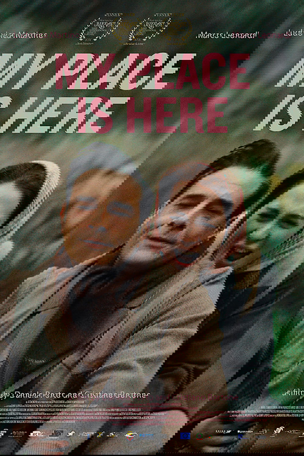 محل من اینجاست