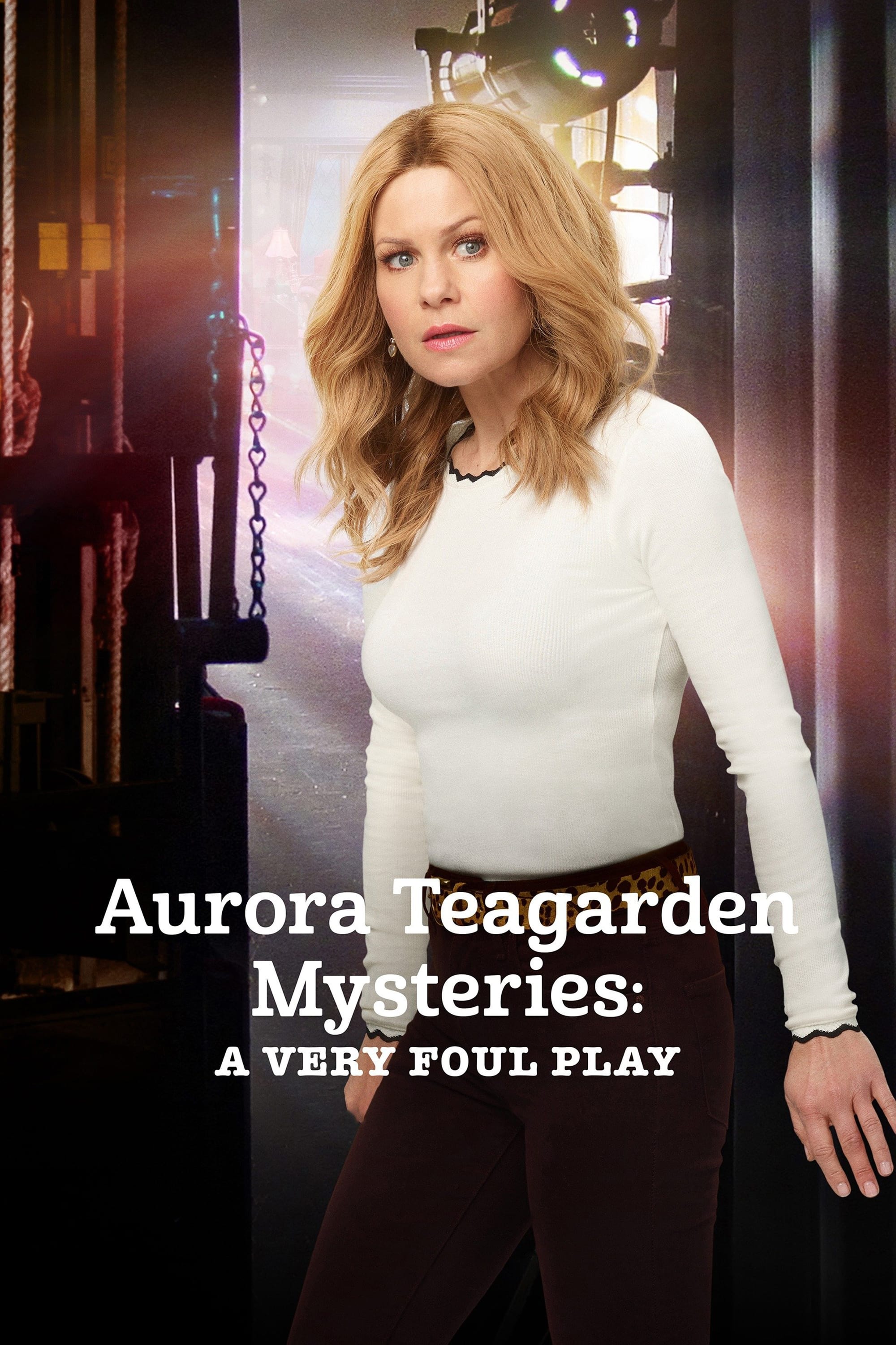 اسرار Teagarden Aurora: یک نمایشنامه بسیار ناپسند